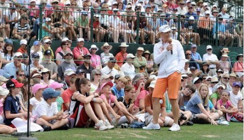 Annika Sorenstam nhận giải thưởng Bob Jones 2012